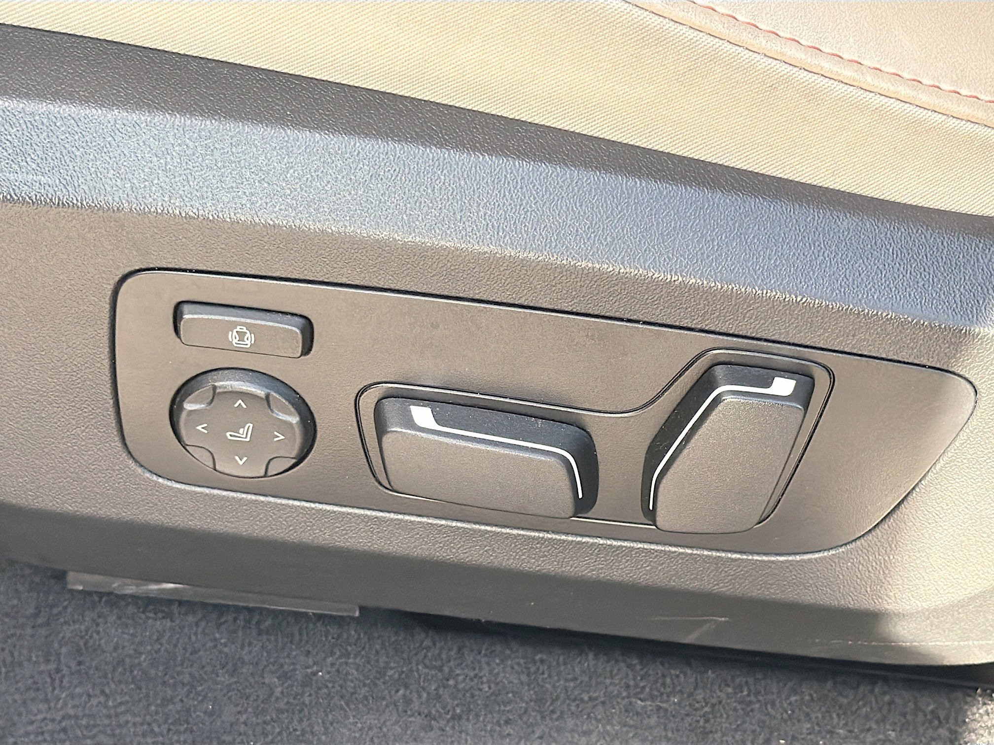 Used 2025 BMW X3 xDrive30i w/ Premium Package image 25