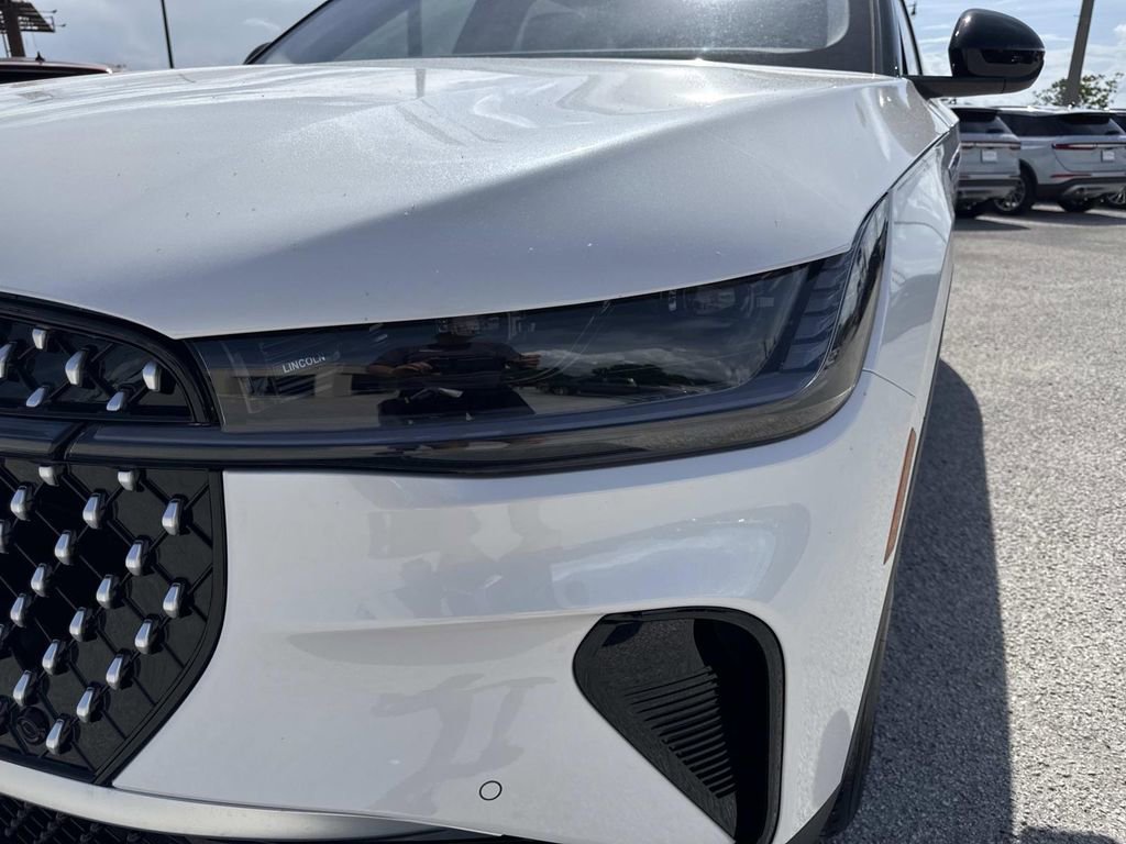New 2026 Lincoln Nautilus Premier image 9