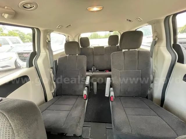 Used 2013 Dodge Grand Caravan SE FWD image 18