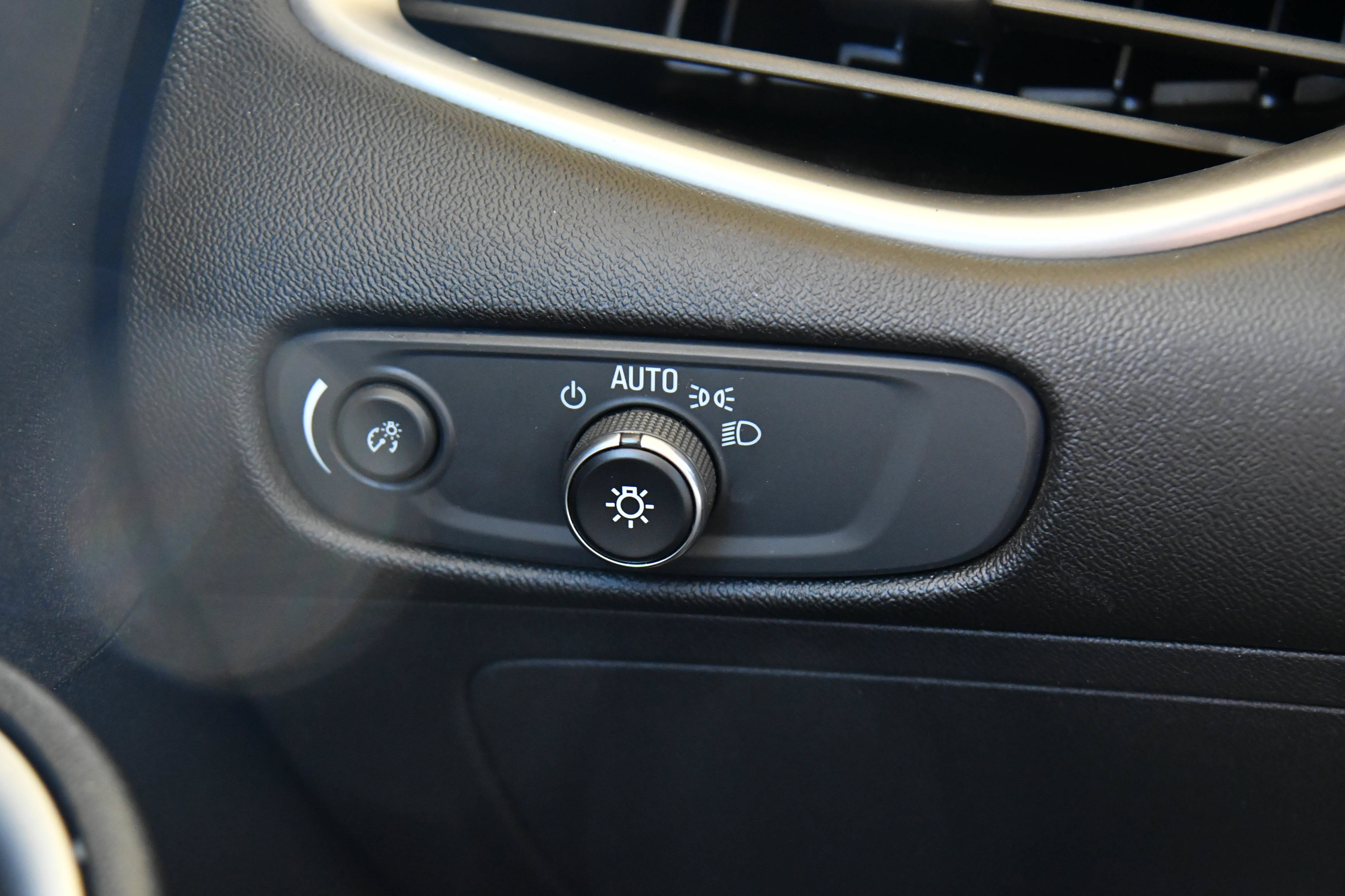 Used 2024 Chevrolet Malibu LT FWD image 30