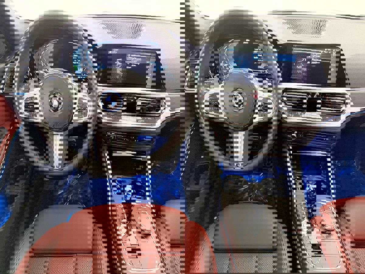 Used 2022 BMW 330e w/ M Sport Package image 51