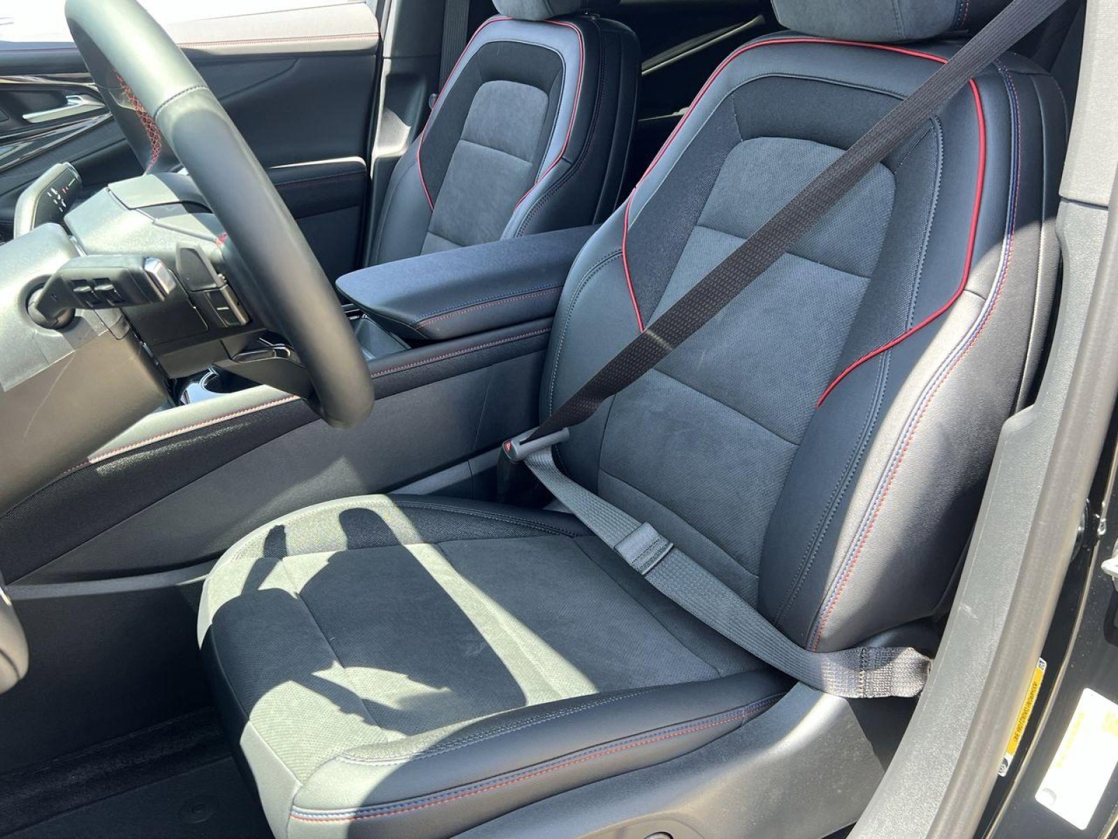 New 2025 Chevrolet Blazer EV RS image 7