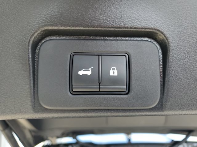 Used 2023 Nissan Rogue SL w/ SL Premium Package FWD image 11