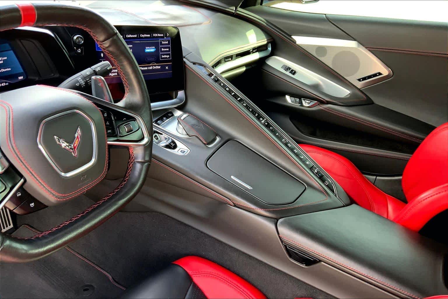 Used 2021 Chevrolet Corvette Stingray Premium Conv w/ Z51 Performance Package RWD image 14