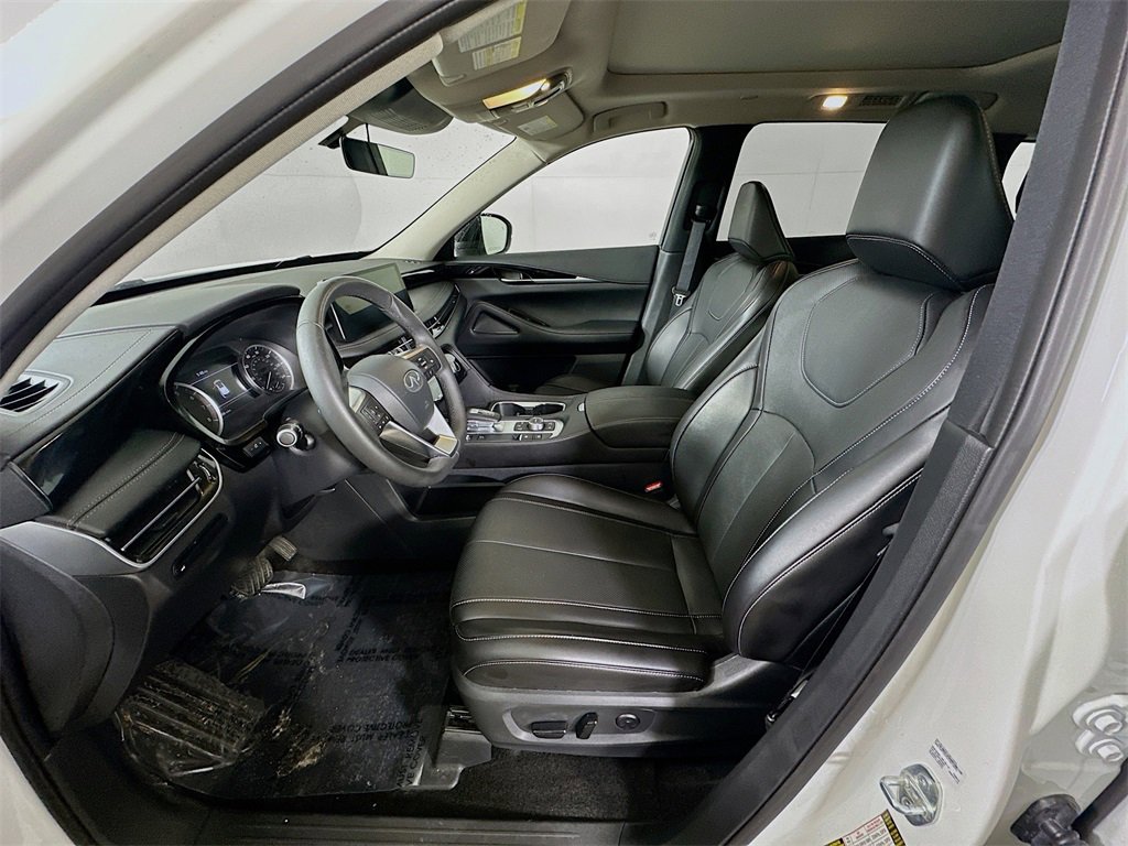 Used 2025 INFINITI QX60 Pure image 15
