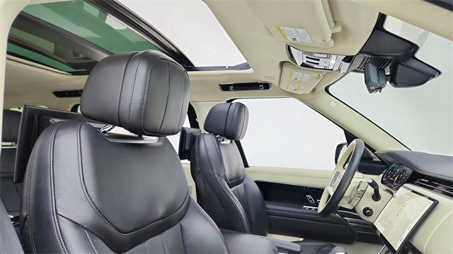 Used 2023 Land Rover Range Rover Long Wheelbase Autobiography image 20
