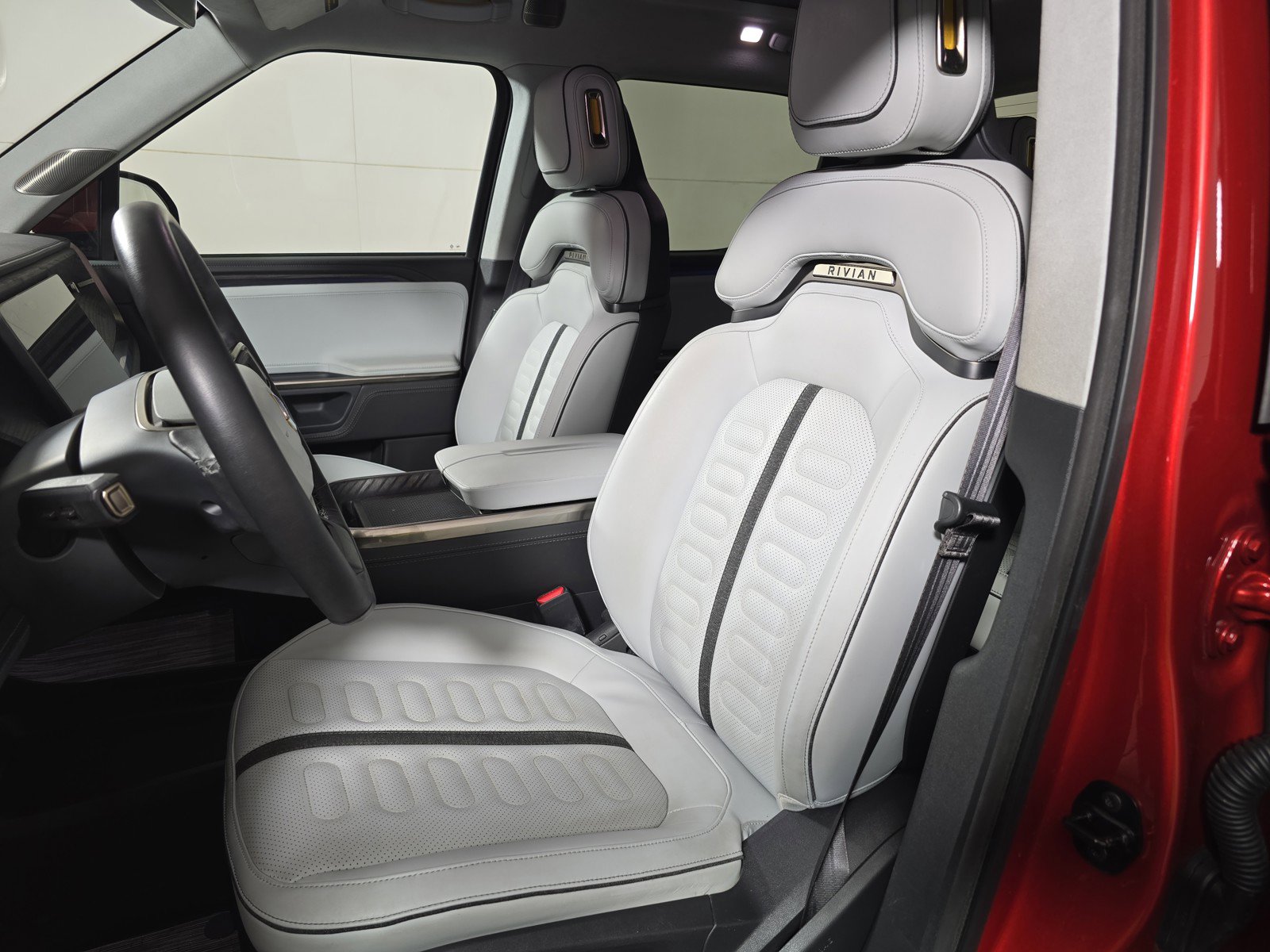 Used 2023 Rivian R1T Adventure AWD/4WD image 20