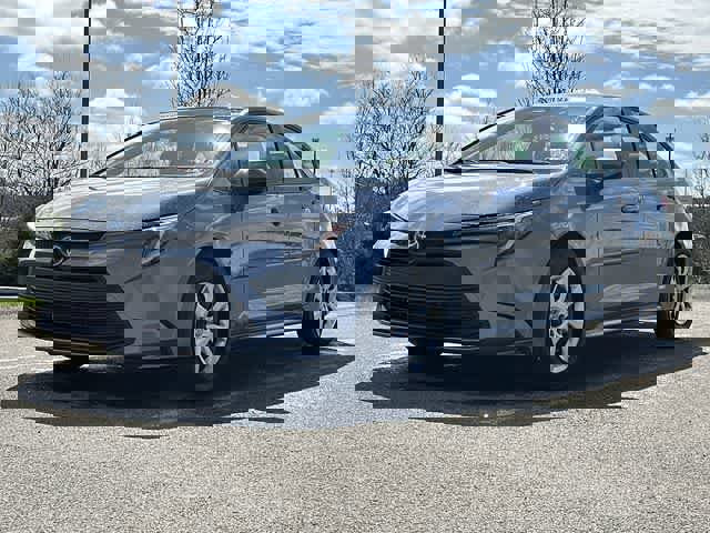 Used 2025 Toyota Corolla LE image 18