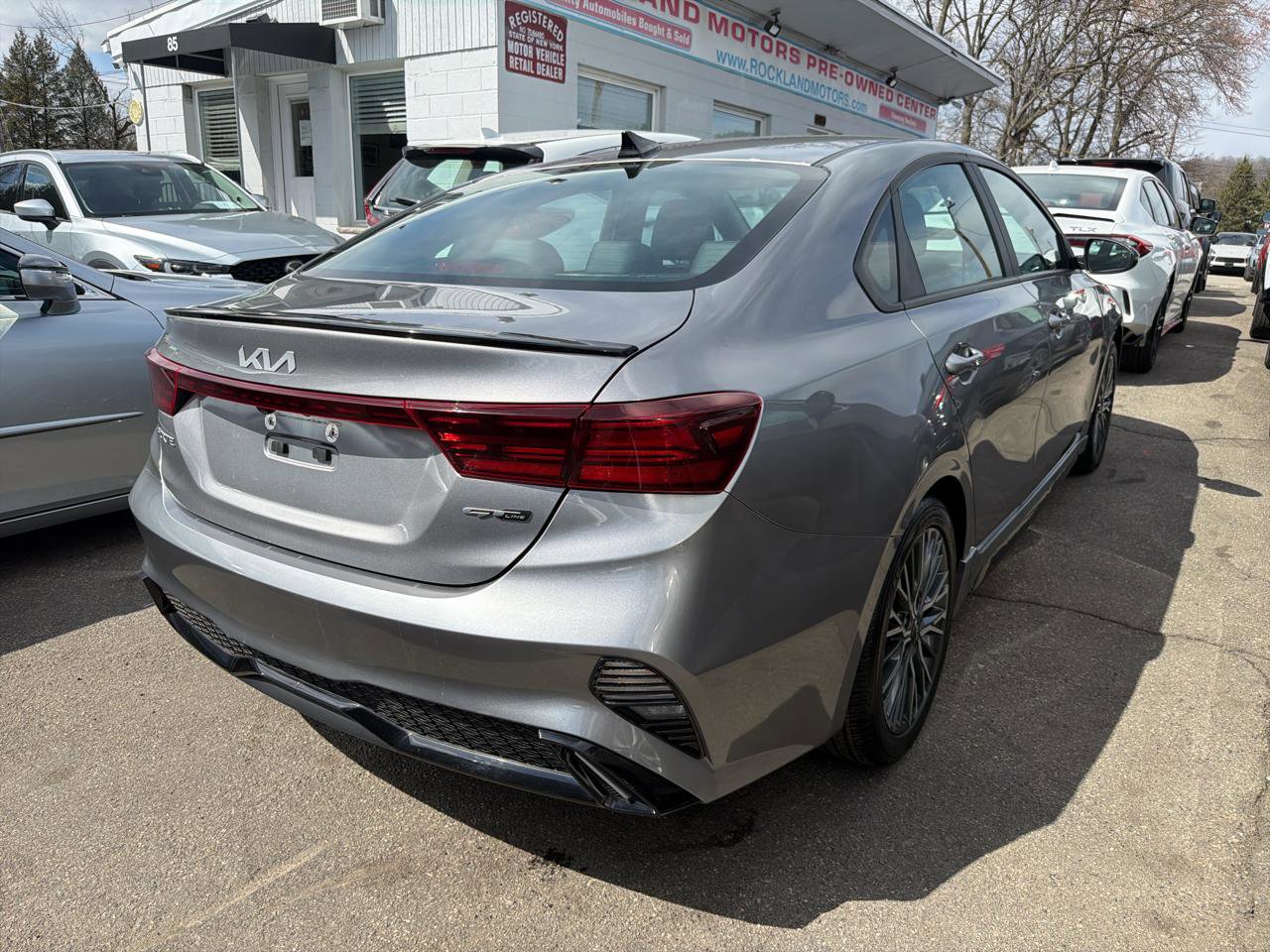 Used 2023 Kia Forte GT-Line w/ GT-Line Premium Package FWD image 6