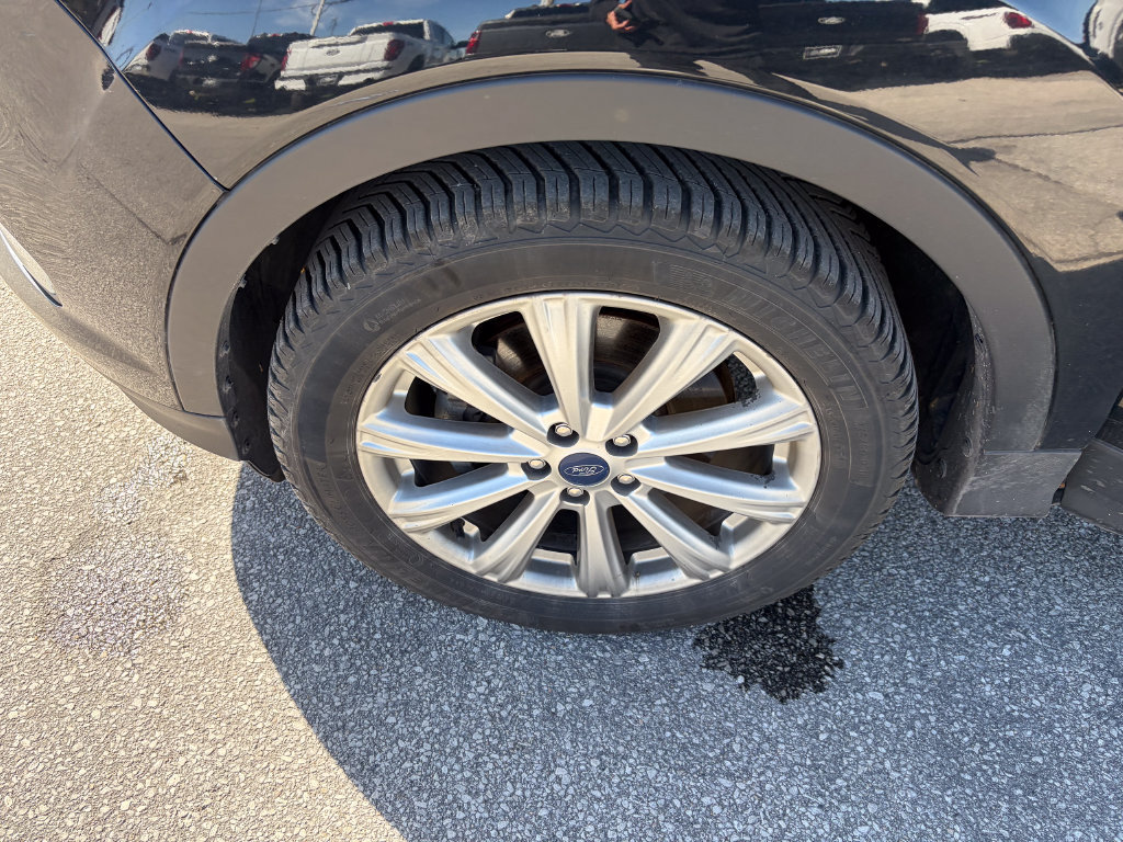 Used 2017 Ford Escape Titanium AWD/4WD image 14