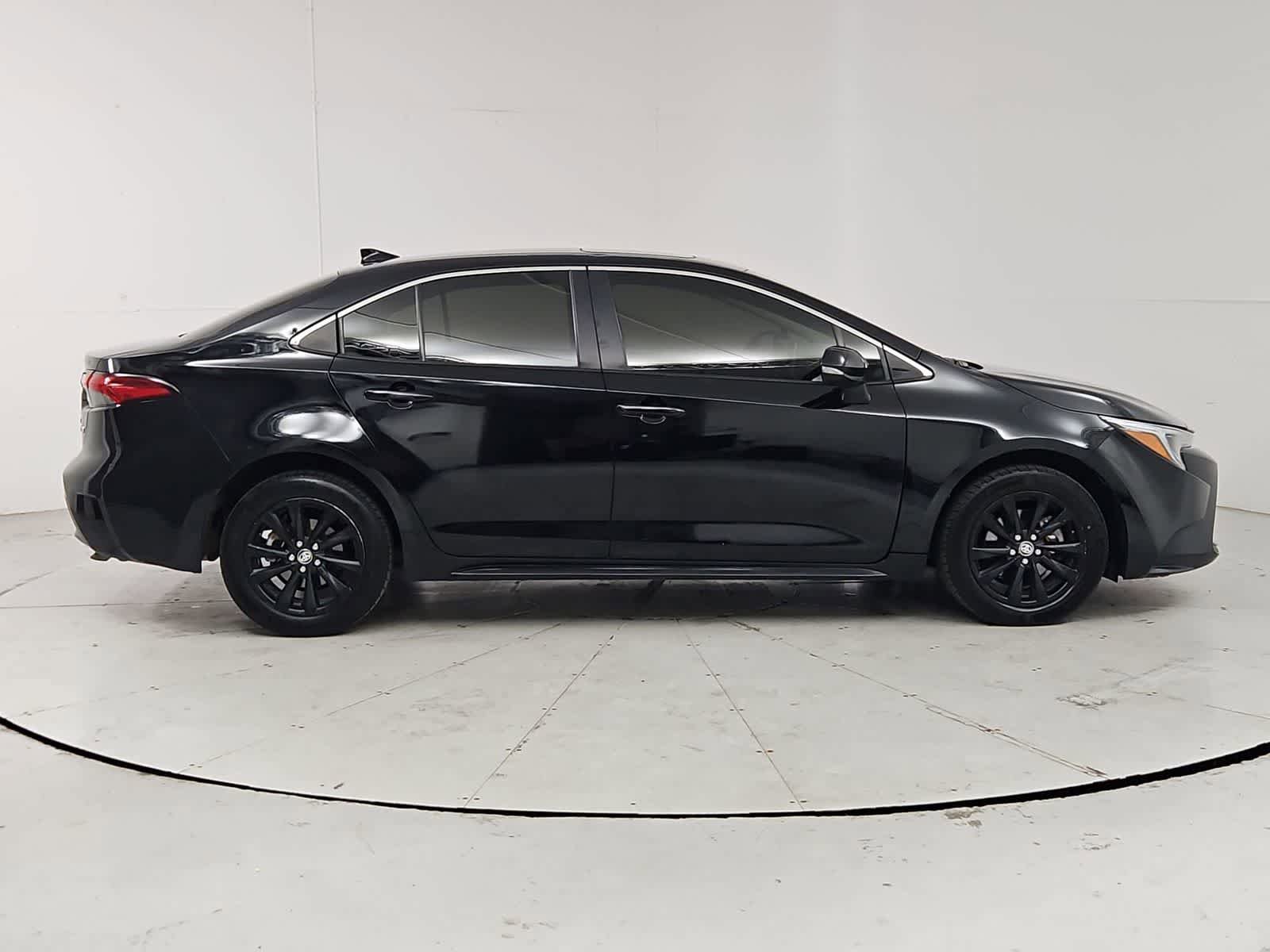 Used 2024 Toyota Corolla XLE FWD image 7