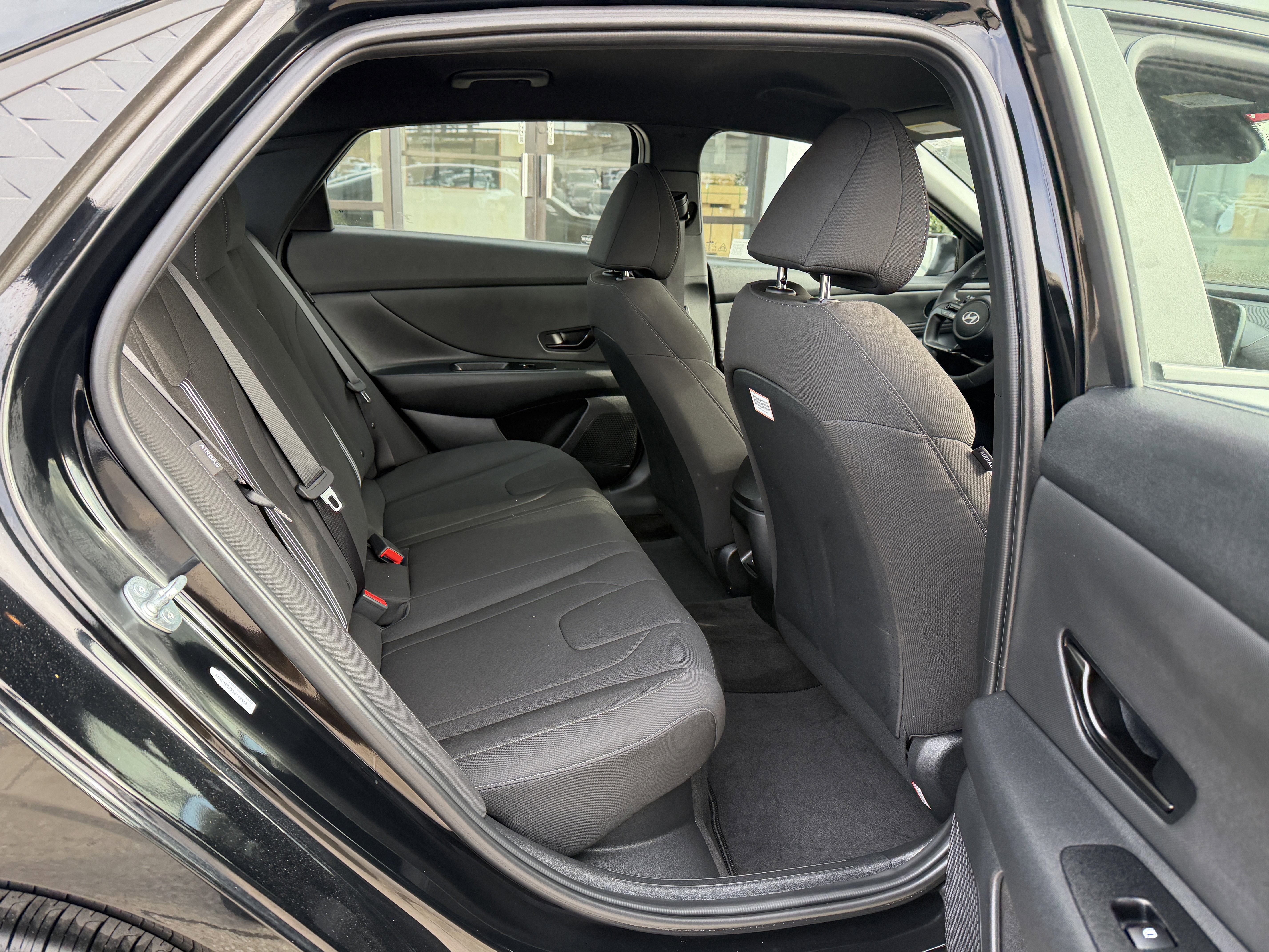 Certified 2025 Hyundai Elantra SEL image 19