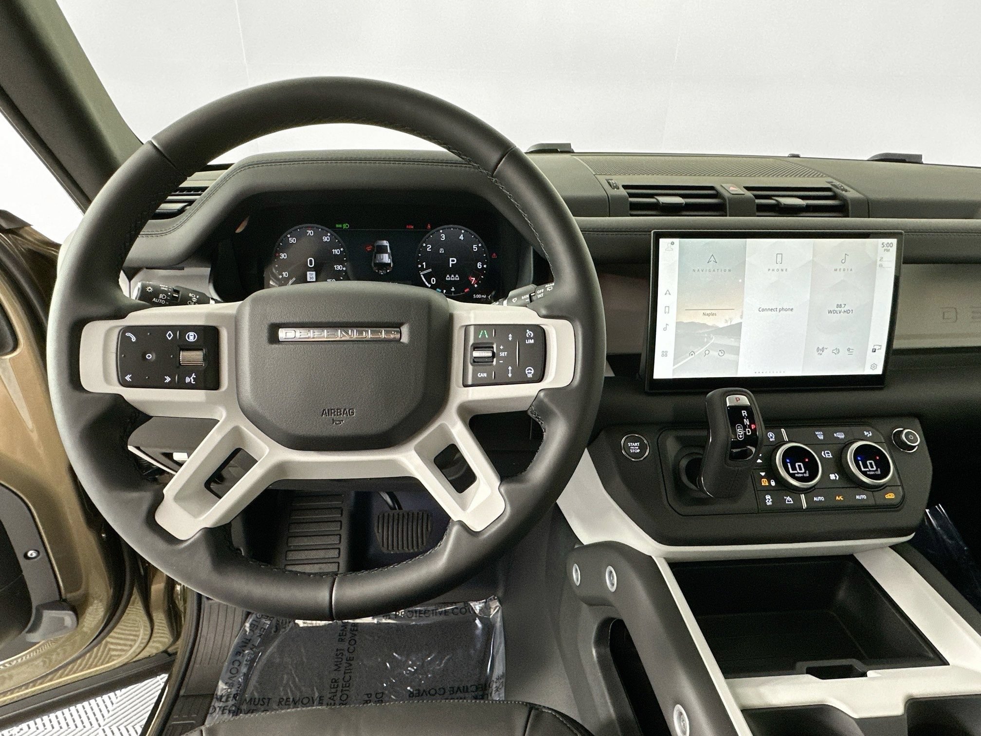 Used 2025 Land Rover Defender 110 S AWD/4WD image 11