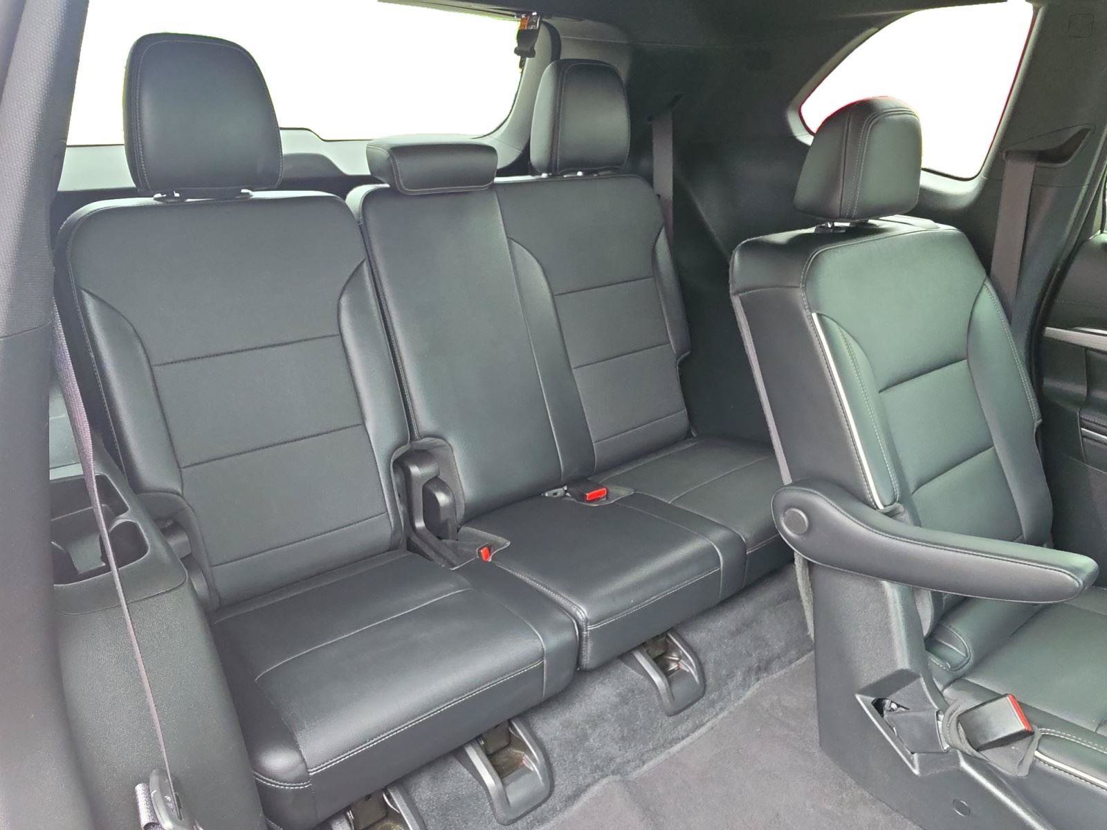 Used 2025 Buick Enclave Preferred AWD/4WD image 25
