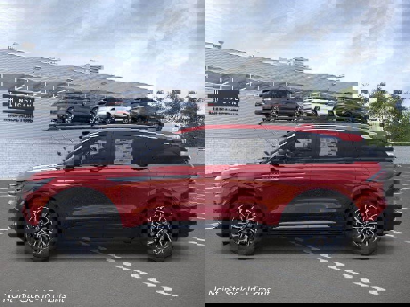 New 2026 Lincoln Nautilus Premier image 3