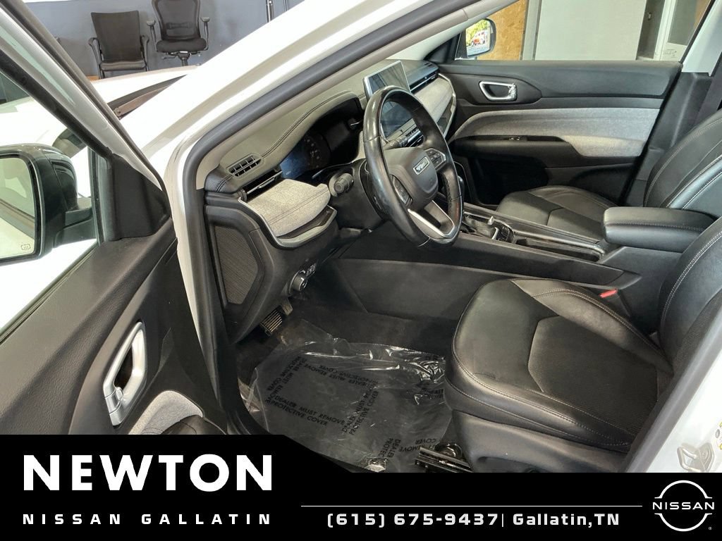 Used 2022 Jeep Compass Latitude AWD/4WD image 6