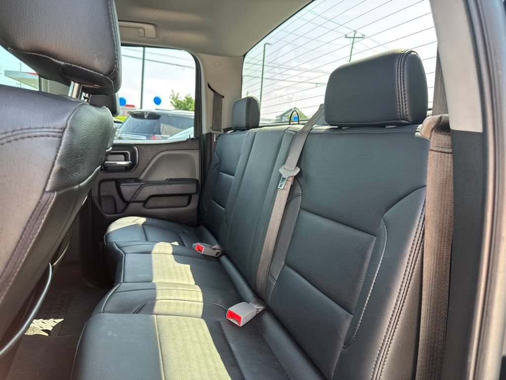 Used 2018 Chevrolet Silverado 1500 Custom w/ Custom Value Package AWD/4WD image 24