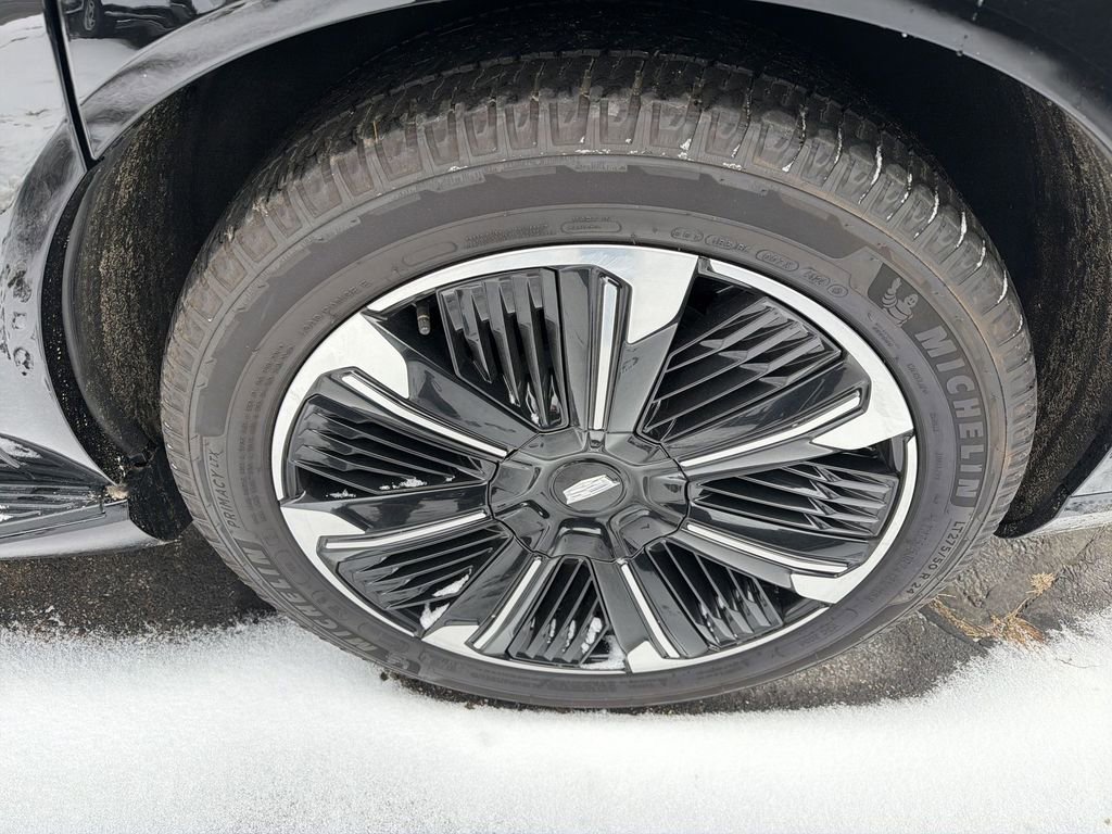 Used 2025 Cadillac Escalade IQ Sport 2 AWD/4WD image 2