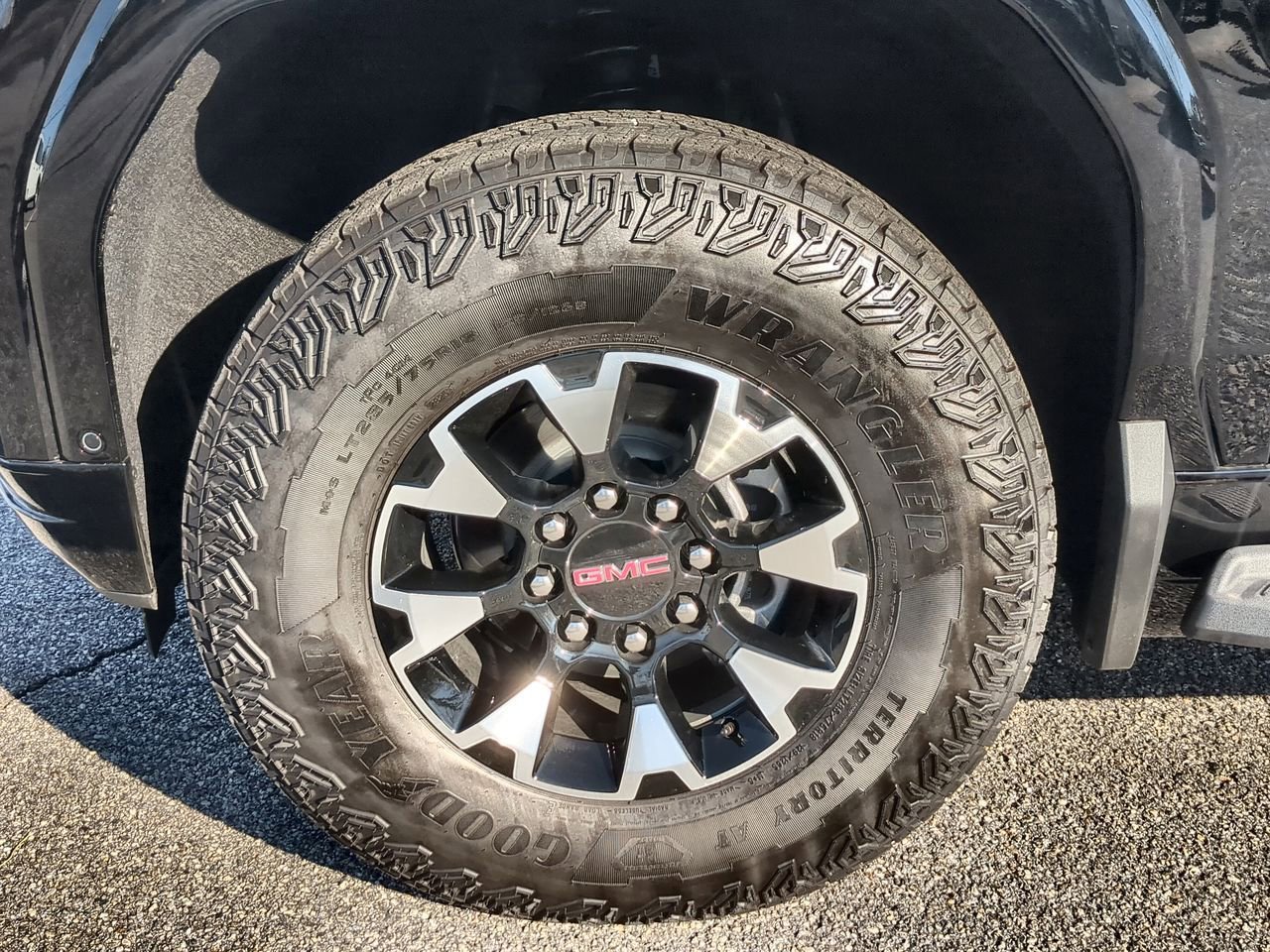 New 2026 GMC Sierra EV AT4 w/ AT4 Premium Package image 33