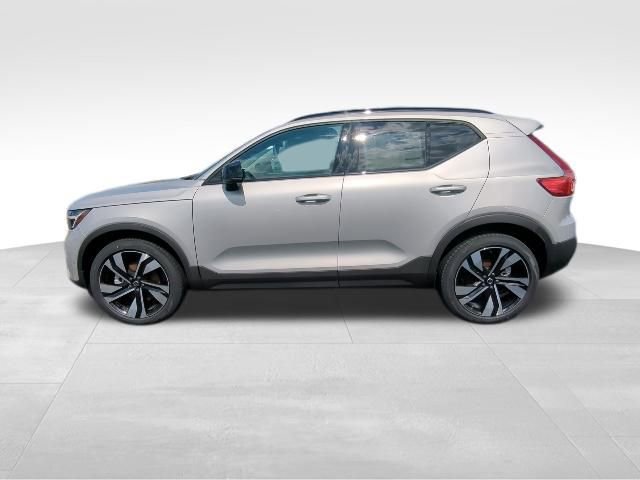 New 2025 Volvo XC40 B5 Ultra w/ Protection Package Premier AWD/4WD image 4