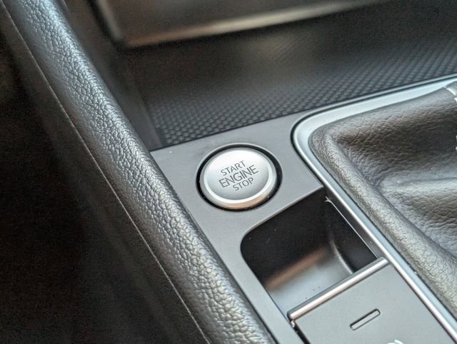 Certified 2024 Volkswagen Jetta SE FWD image 28