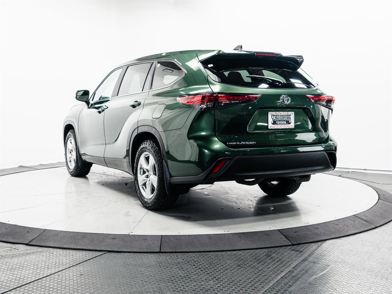 Used 2023 Toyota Highlander L image 9