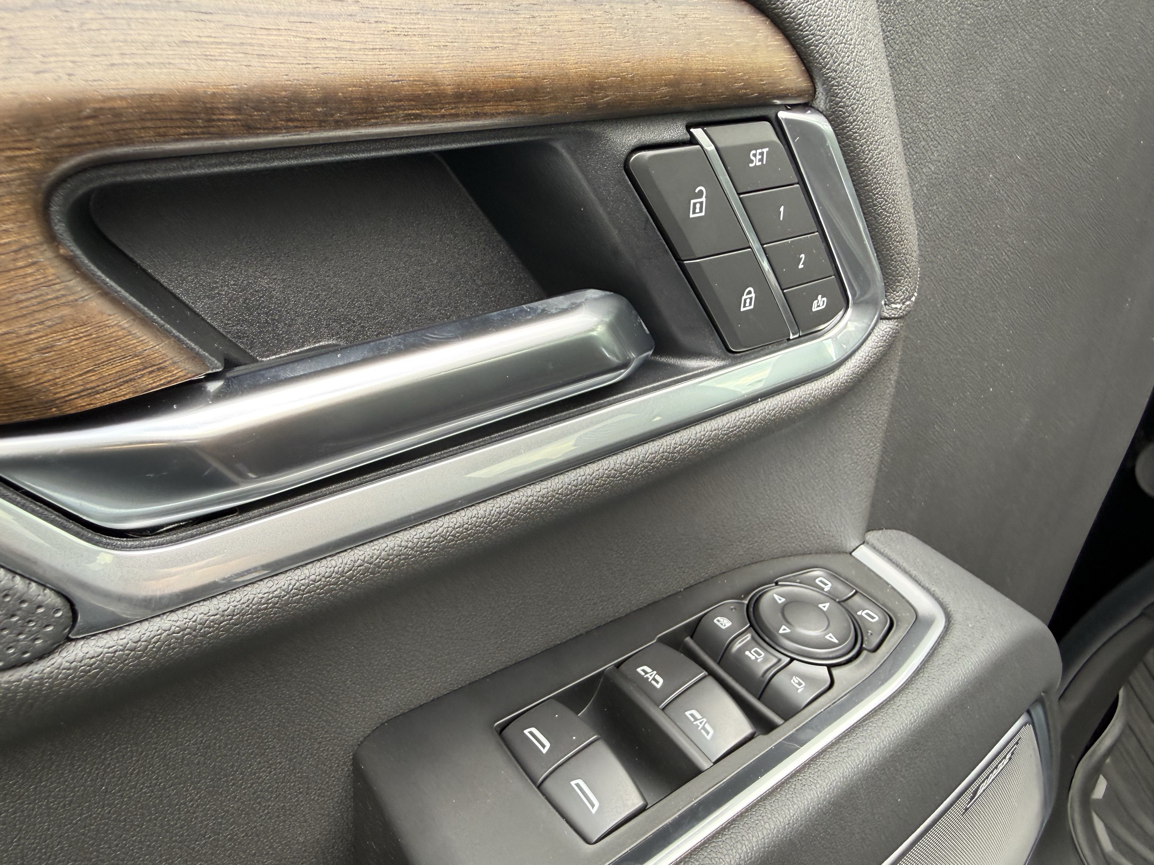 New 2026 Chevrolet Silverado 2500 High Country w/ Midnight Edition AWD/4WD image 15