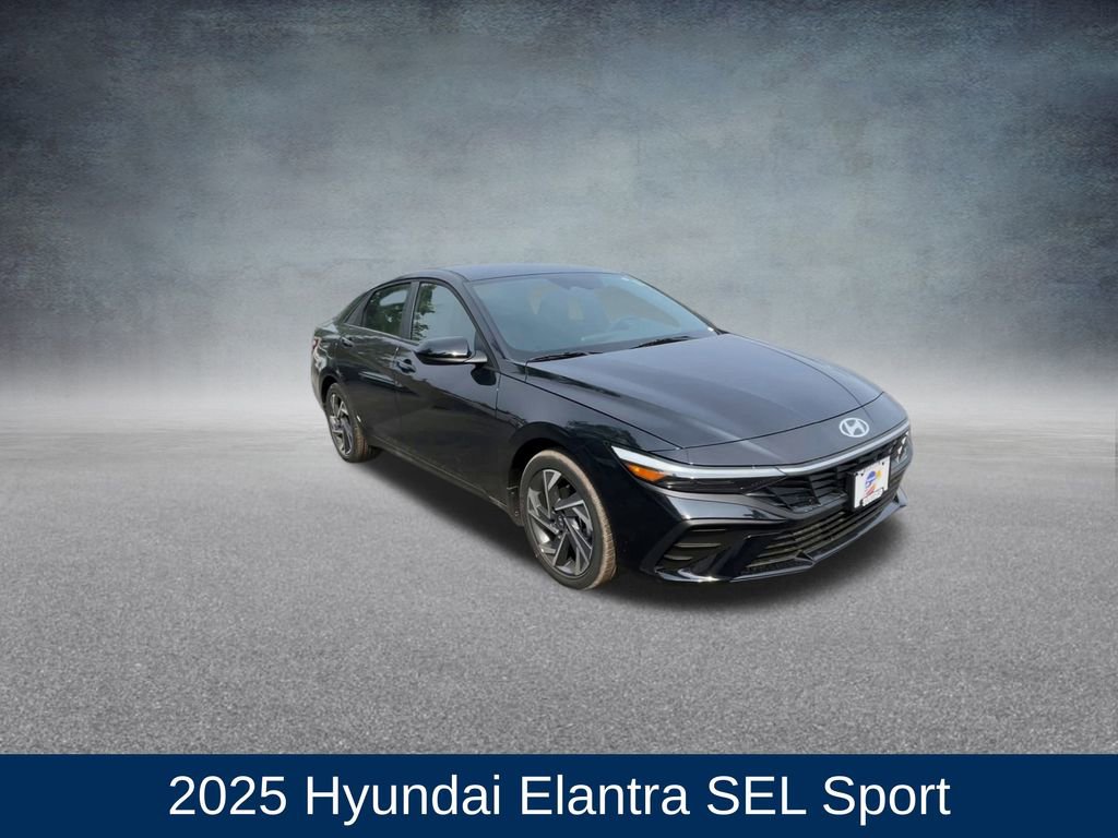 Used 2025 Hyundai Elantra Sport image 3