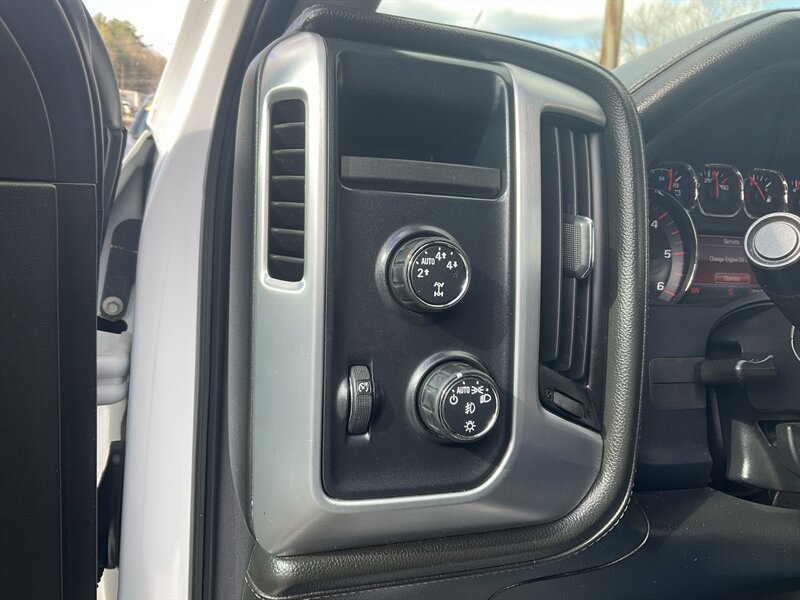 Used 2016 GMC Sierra 1500 SLE w/ SLE Value Package image 24