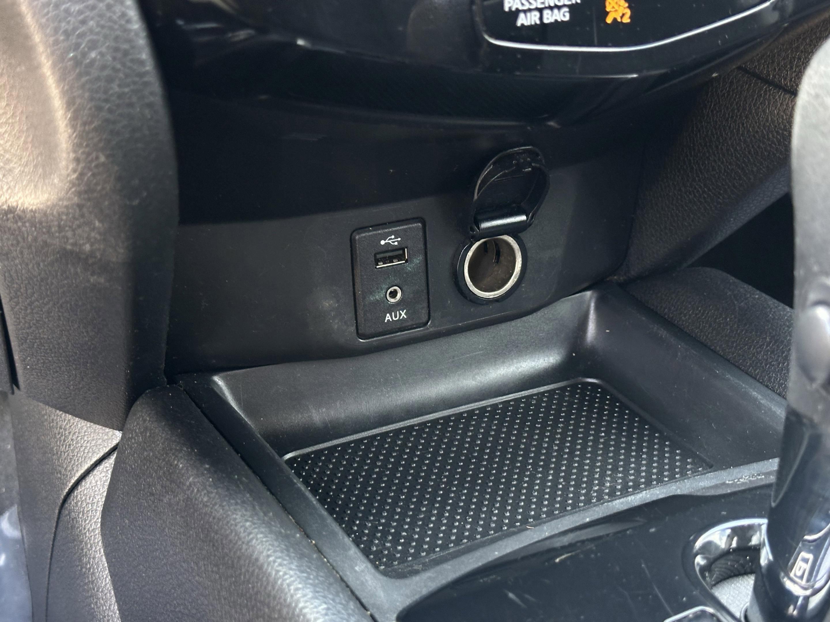 Used 2016 Nissan Rogue S w/ Appearance Package image 25