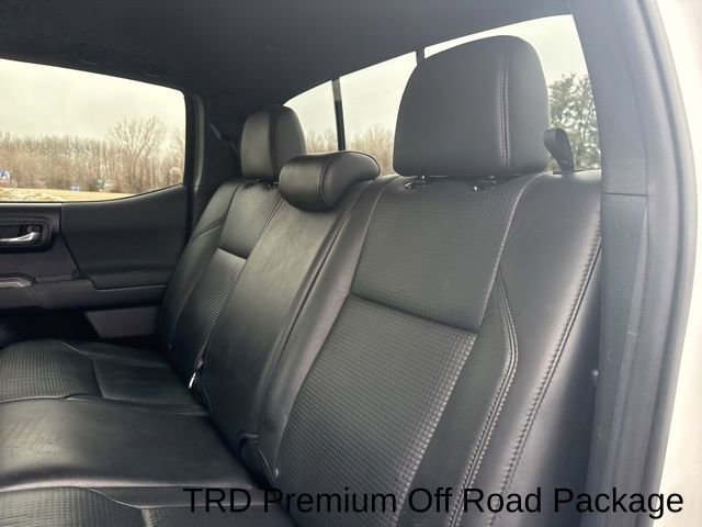 Used 2020 Toyota Tacoma TRD Off-Road w/ TRD Premium Off Road Package AWD/4WD image 18