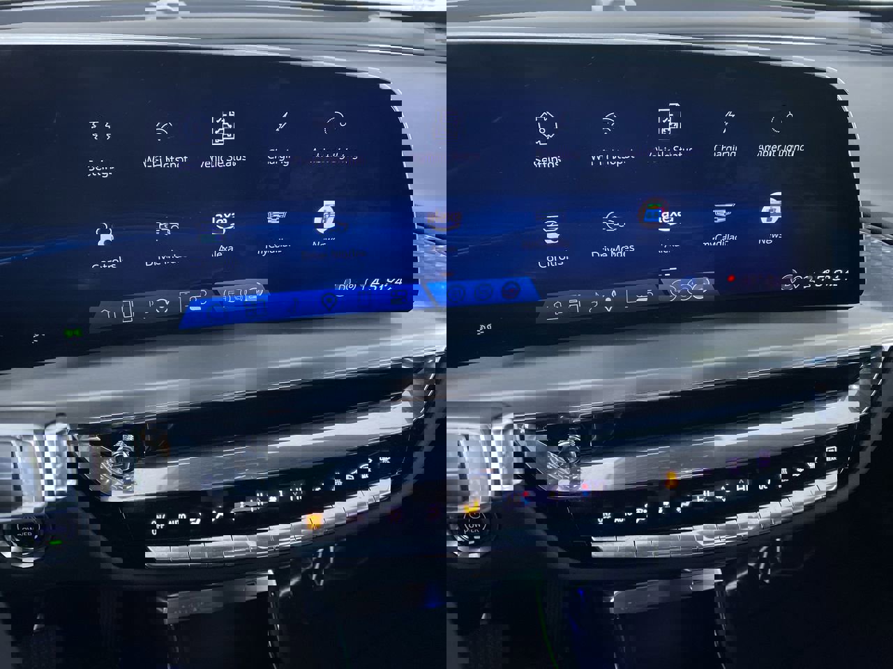 Certified 2024 Cadillac Lyriq Luxury w/ LPO, Floor Liner Package image 5