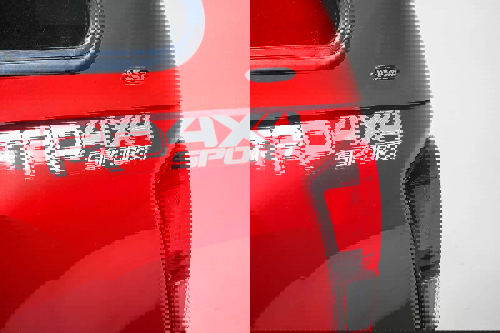 Certified 2019 Toyota Tacoma TRD Sport w/ Technology Package image 9