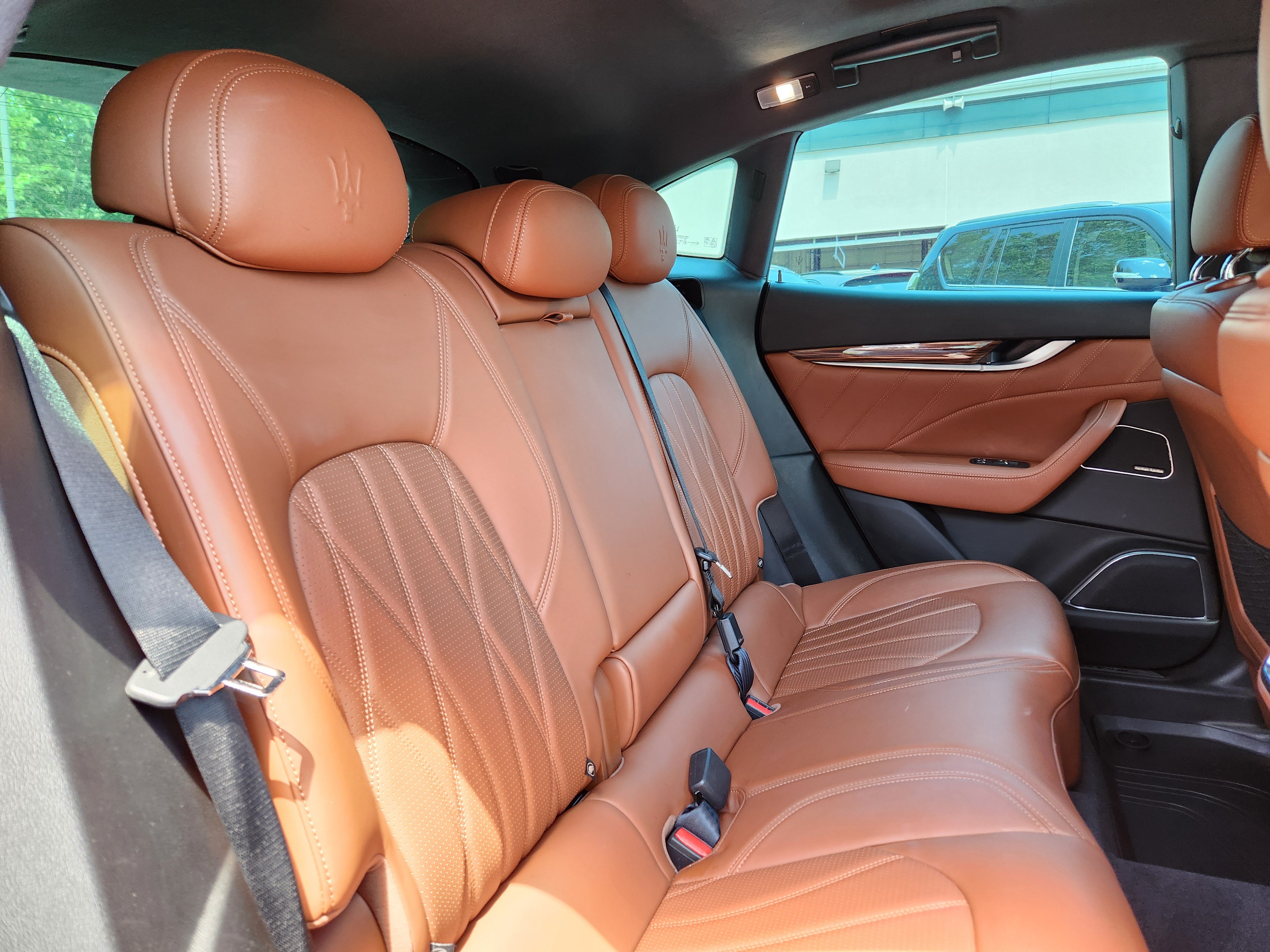 Used 2019 Maserati Levante GranLusso AWD/4WD image 18