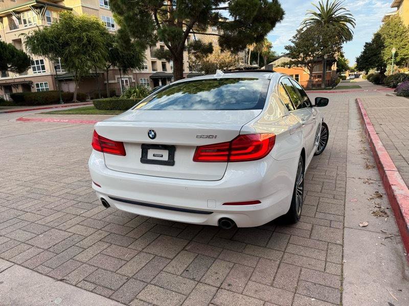 Used 2020 BMW 530i w/ Convenience Package RWD image 8