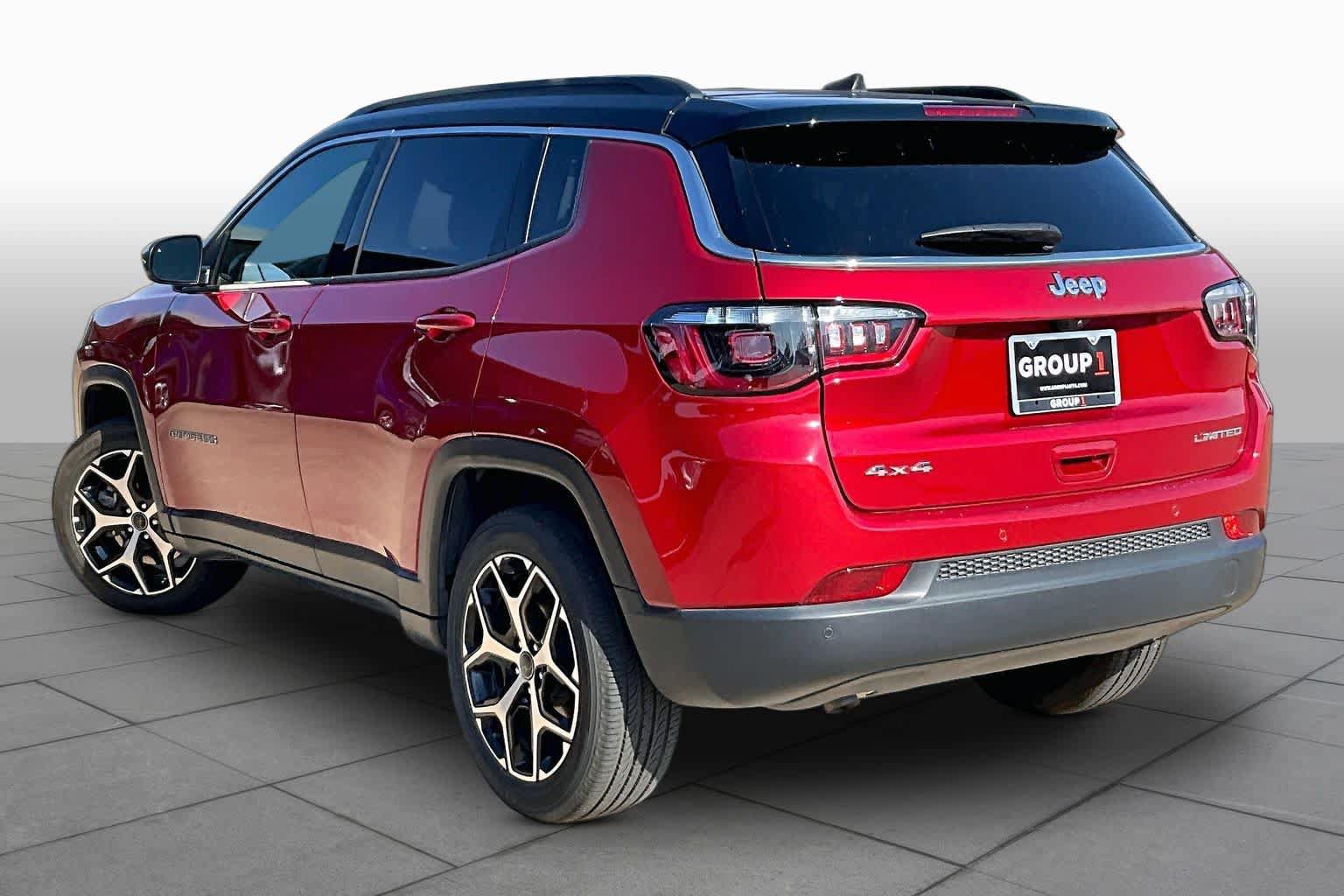 Used 2025 Jeep Compass Limited AWD/4WD image 12