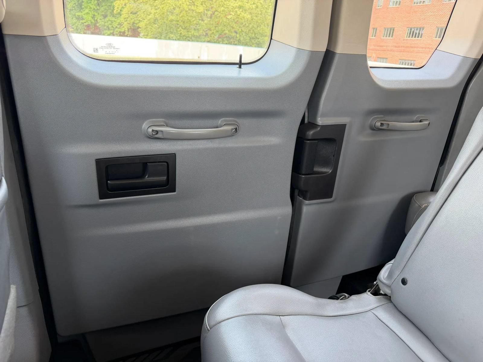 Used 2019 Ford Transit 350 XL RWD image 28