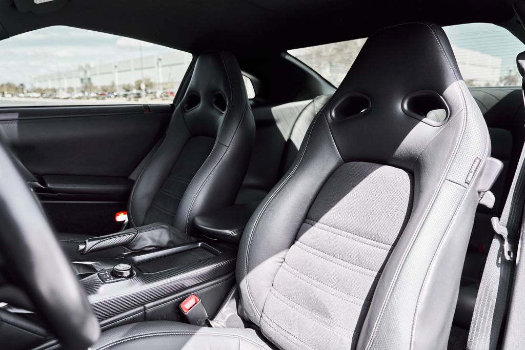 Used 2021 Nissan GT-R Premium image 47