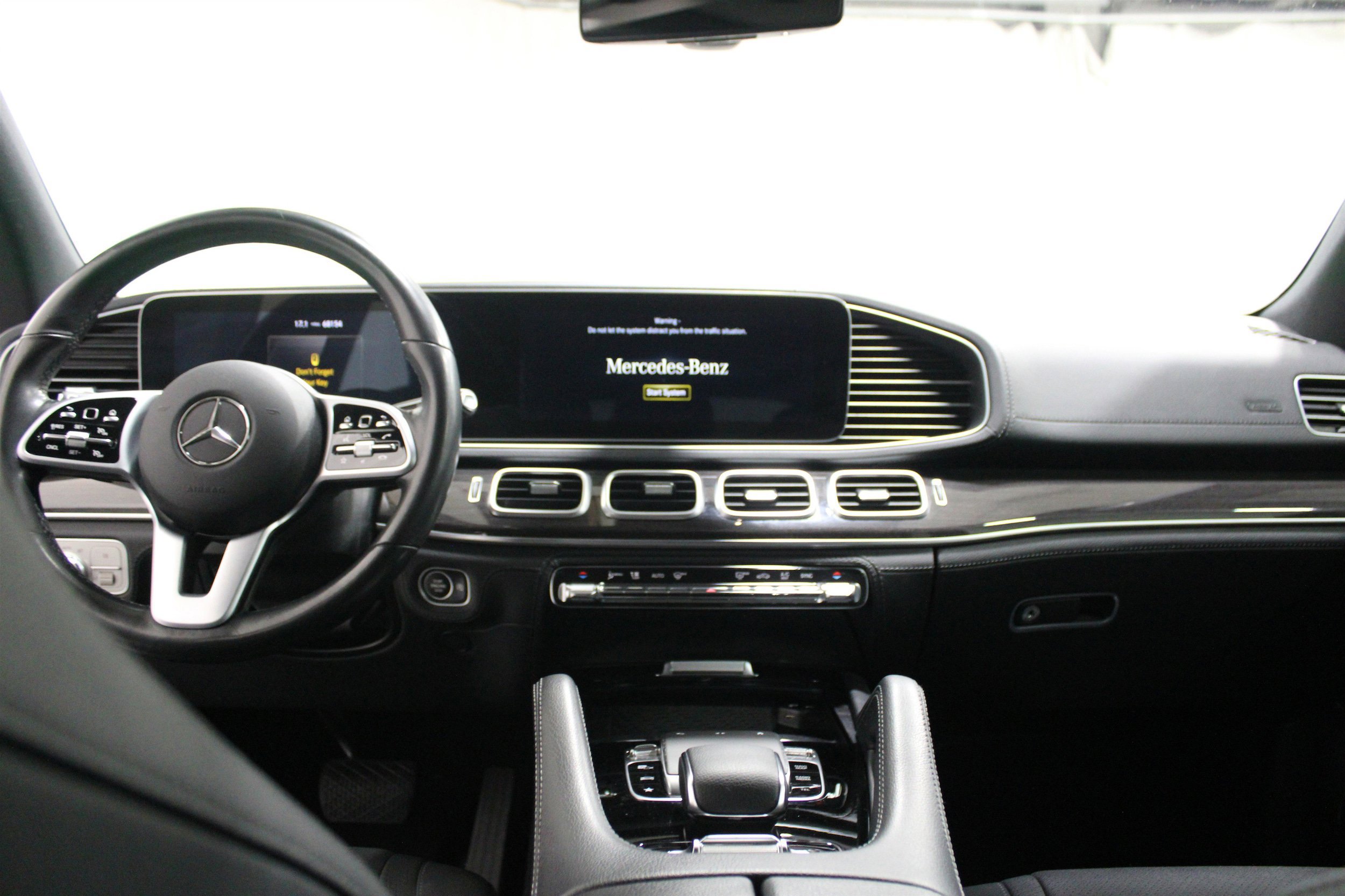 Used 2020 Mercedes-Benz GLS 450 4MATIC w/ Convenience Package image 2