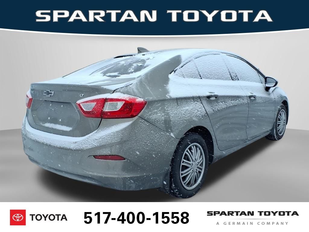 Used 2017 Chevrolet Cruze LT image 7