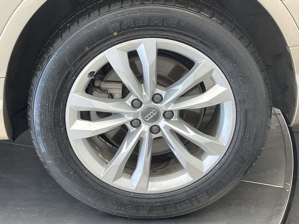 Used 2018 Audi Q7 2.0T Premium Plus w/ Premium Plus Package AWD/4WD image 12
