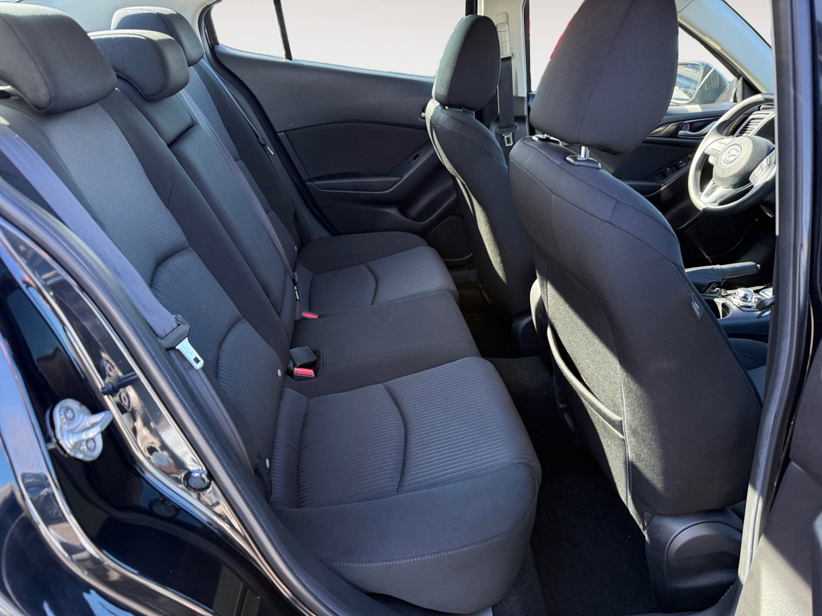 Used 2016 MAZDA MAZDA3 i Sport w/ Preferred Equipment Package image 18