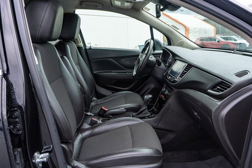 Used 2018 Buick Encore Preferred image 19