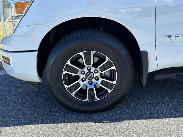 Used 2024 Nissan Titan SV w/ Accessory Utility Package image 12