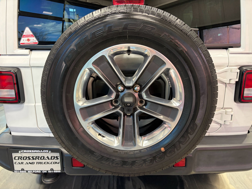 Used 2018 Jeep Wrangler Unlimited Sahara w/ Uconnect 4C Nav & Sound Group image 22