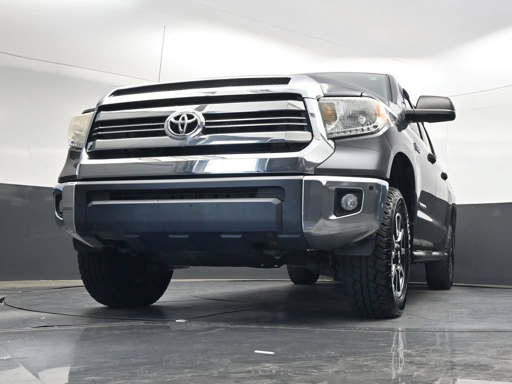 Used 2017 Toyota Tundra SR5 w/ TRD Off Road Package AWD/4WD image 46