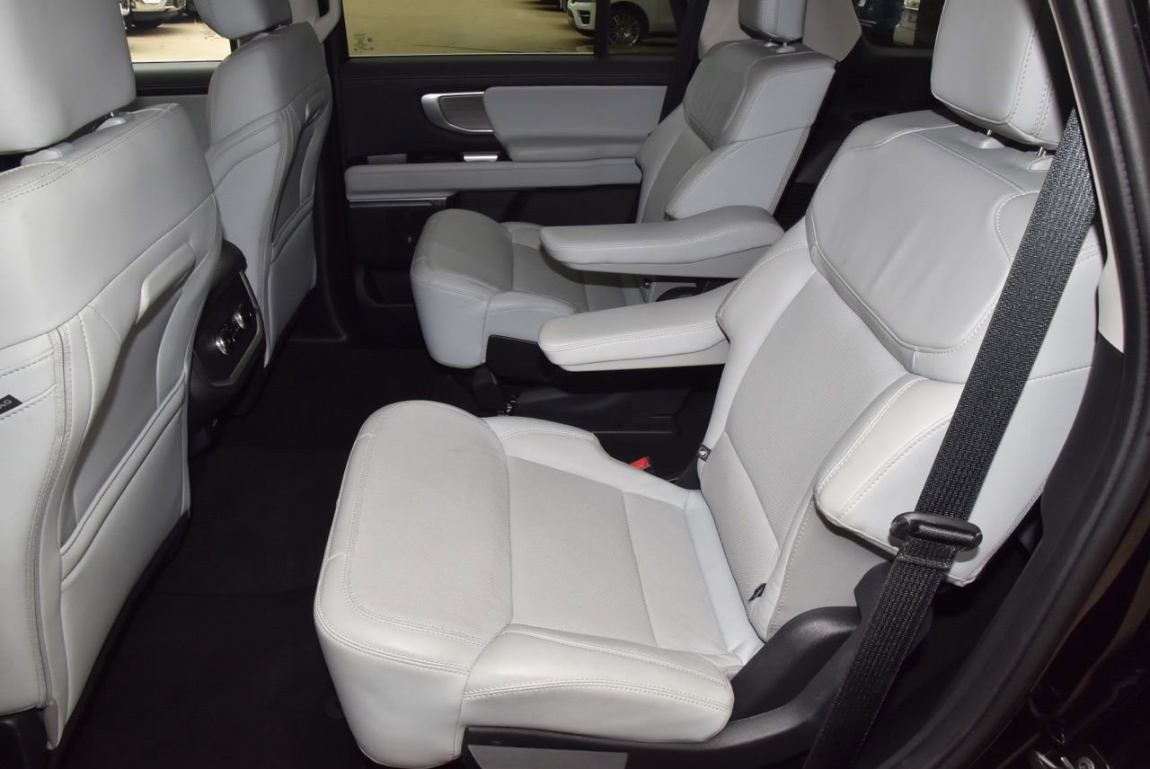 Certified 2025 Ford Expedition Platinum AWD/4WD image 14