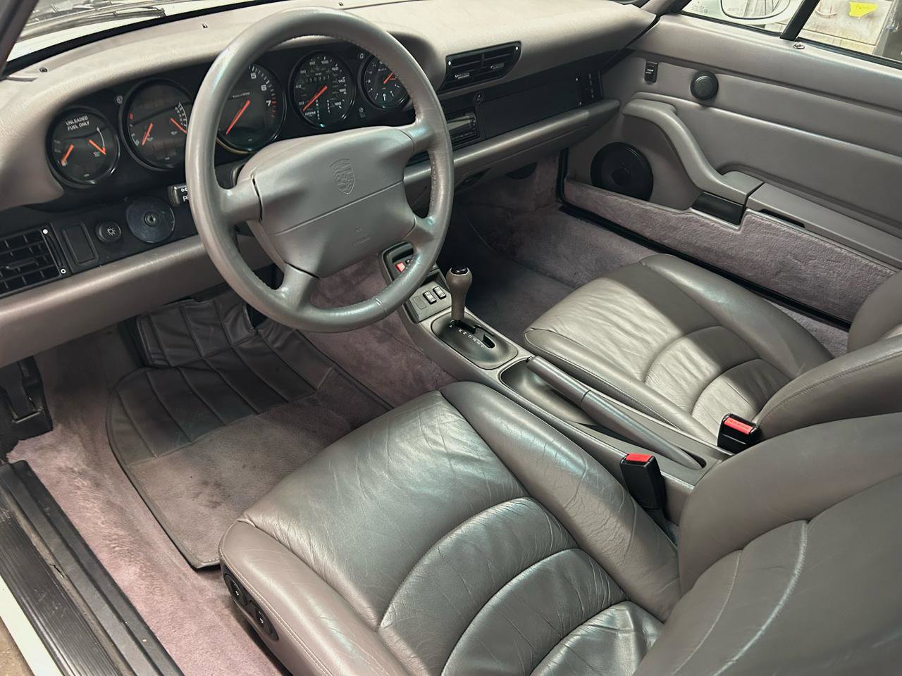 Used 1995 Porsche 911 Carrera RWD image 10