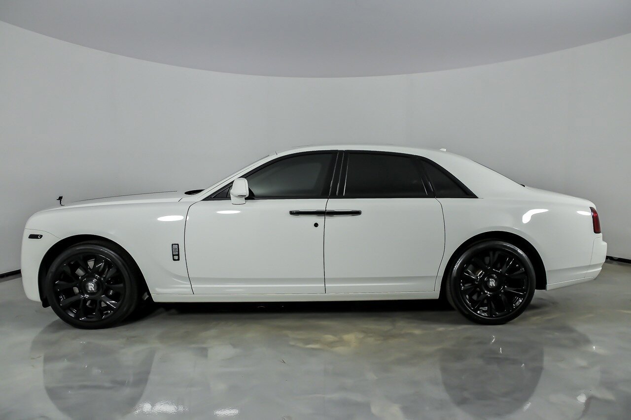 Used 2016 Rolls-Royce Ghost RWD image 8
