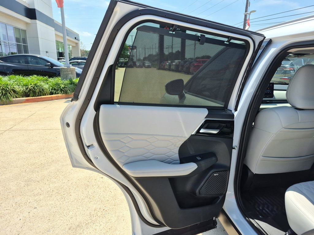 Used 2025 Mitsubishi Outlander SEL FWD image 17